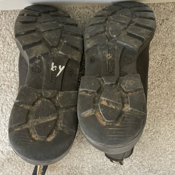 Blundstone Black Chelsea Boots with Elastic Panels - Picture 13 of 14